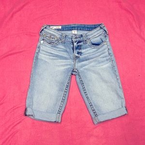 True Religion Jennie Curvy Knee Length Short